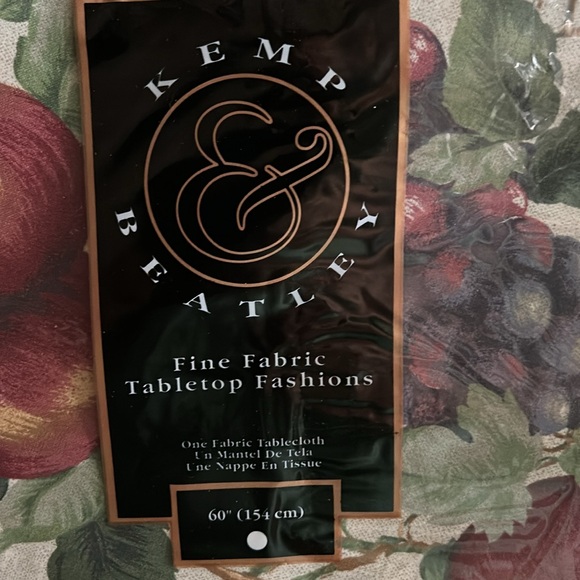 Round tablecloth - Picture 2 of 5